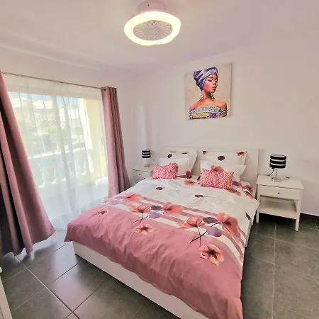 Apartament Rhea Calista