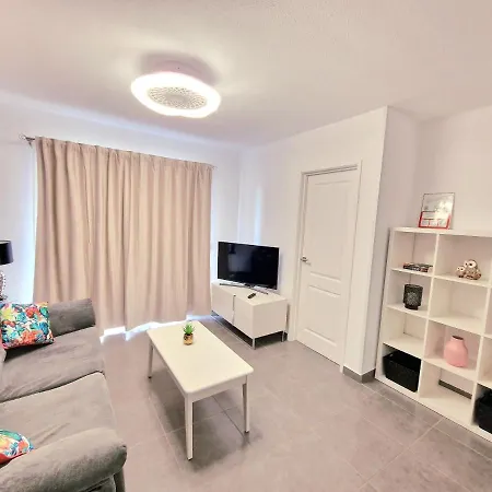 Rhea Calista Apartament